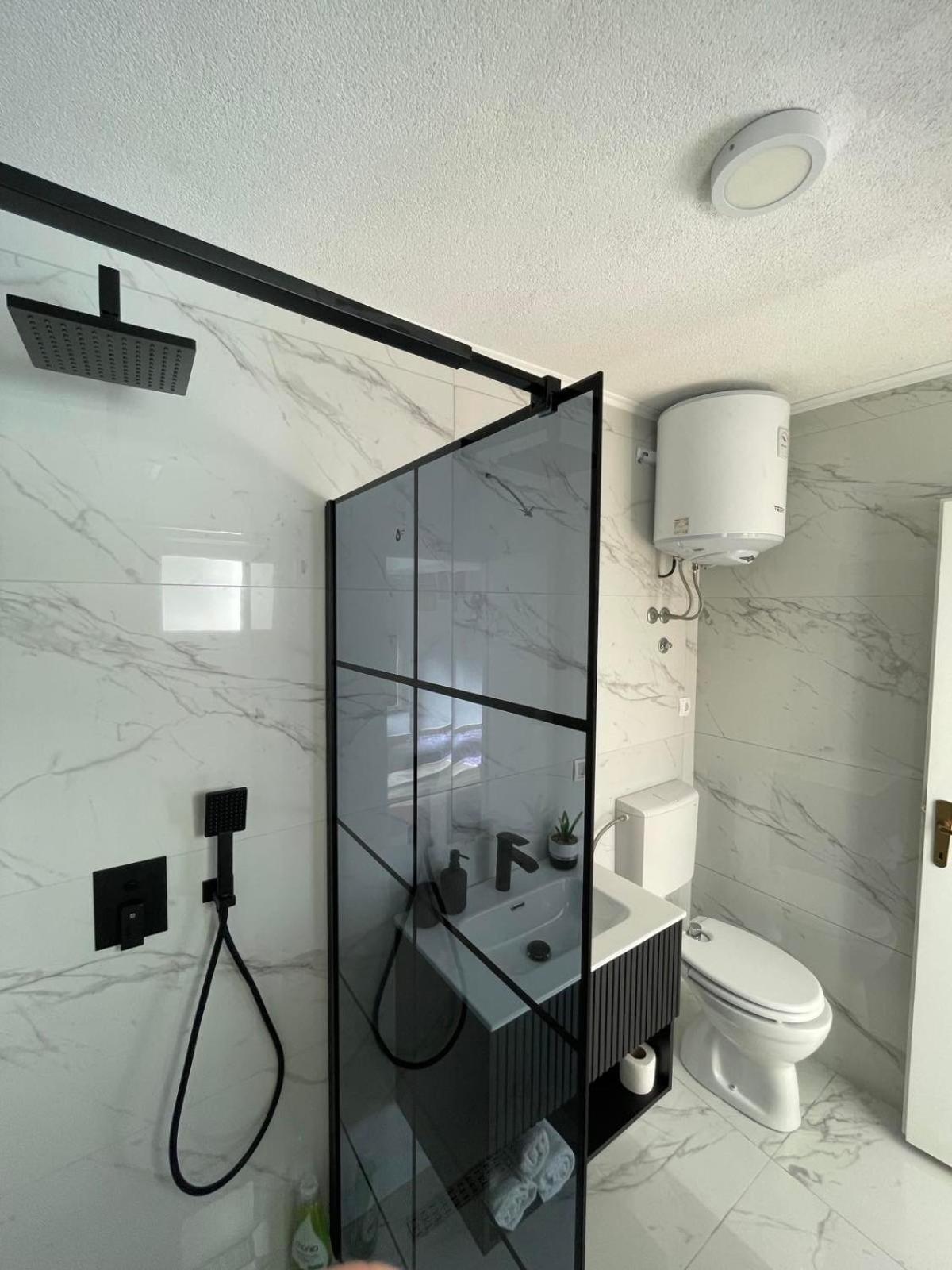 Family Apartment Near Old Town موستار المظهر الخارجي الصورة